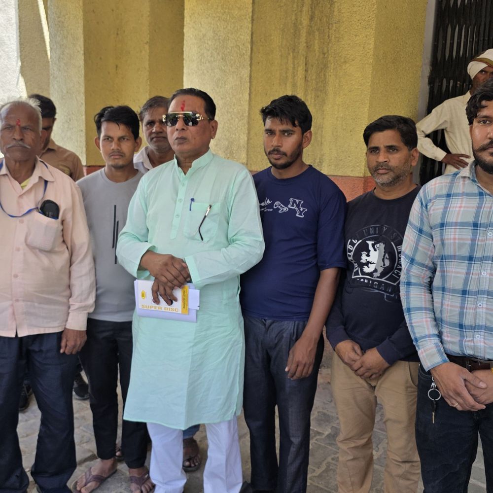 सफाई कर्मचारियों को सिर्फ ₹12 वेतन वृद्धि, संगठन नाराज:संभल में PM-CM को पत्र,18,000 वेतन और स्थायीकरण की मांग