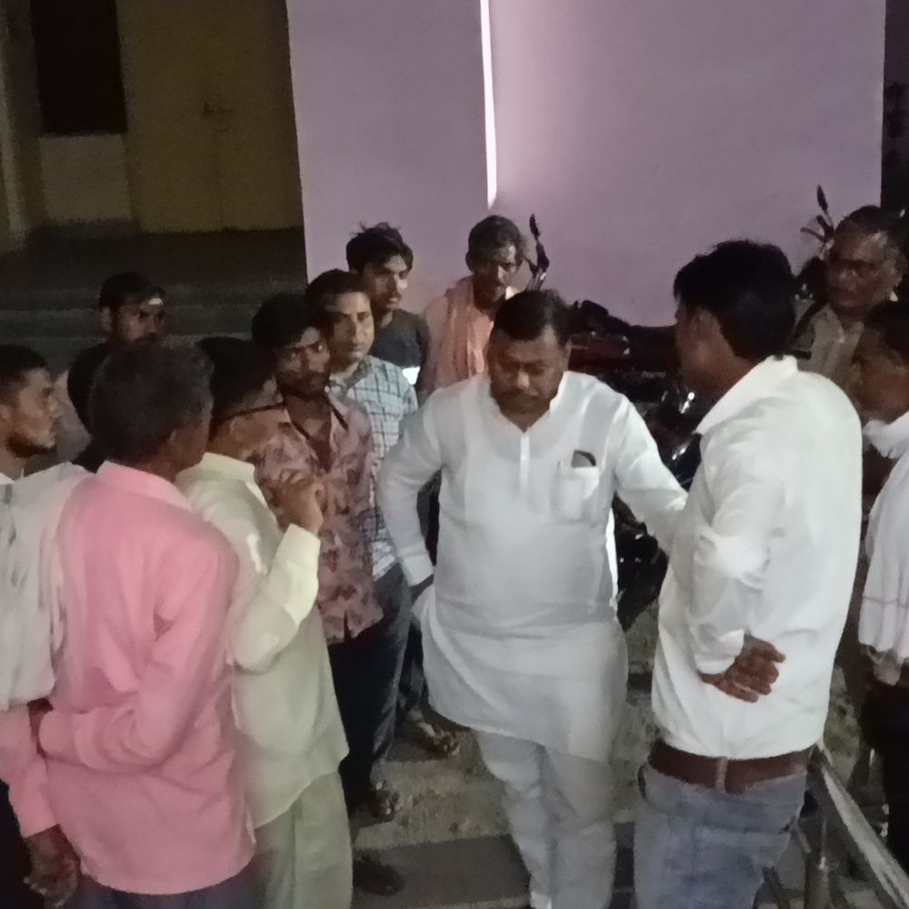 शादी के 6 महीने बाद नवविवाहिता ने लगाई फांसी:एटा के पृथ्वीपुर गांव में कमरे में लटका मिला शव