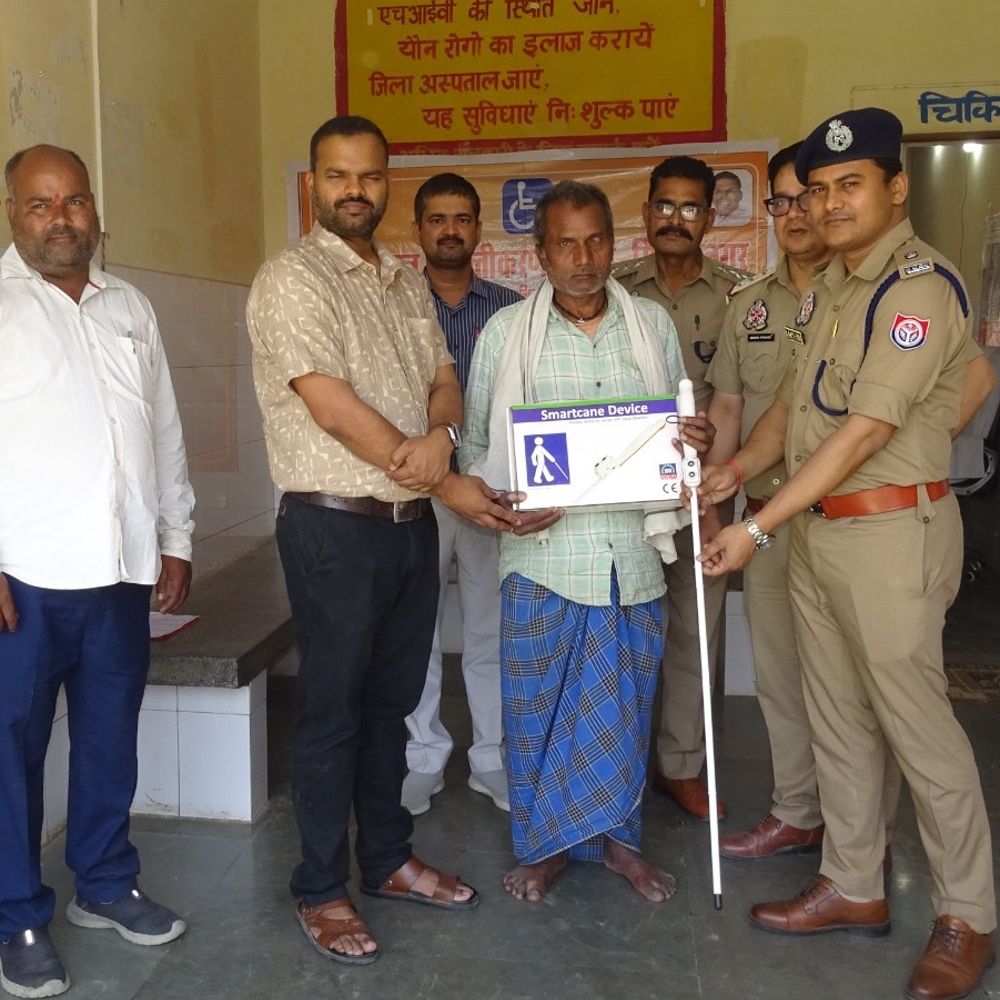 सिद्धार्थनगर जेल में दिव्यांग बंदियों को मिले सहायक उपकरण:दिव्यांगजन सशक्तिकरण कार्यक्रम के तहत वितरण