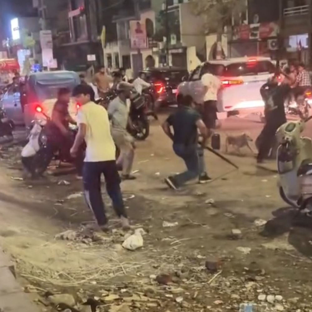 लखनऊ में बिरयानी के पीस को लेकर विवाद:रेस्टोरेंट संचालक व कर्मचारियों ने ग्राहकों को पीटा, दो गंभीर घायल