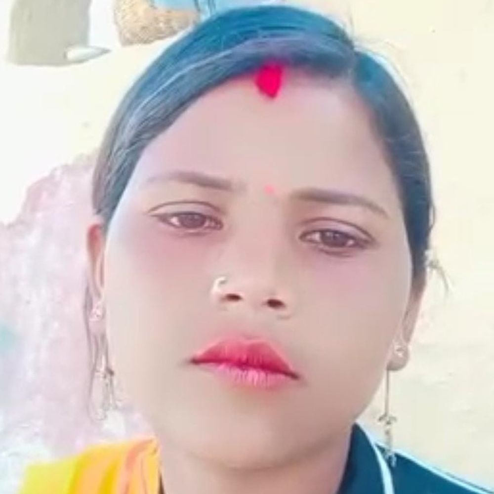 ललितपुर के जंगल में मिला महिला का अधजला शव:महुआ बीनने गए ग्रामीणों ने देखा, चप्पलों से हुई पहचान; पति से पूछताछ जारी