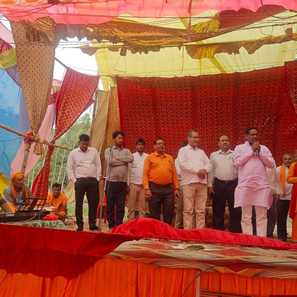 सदर विधायक जयमंगल कन्नौजिया सतचंडी महायज्ञ में शामिल:टोला पंडितपुर में सुख-समृद्धि और शांति की कामना की