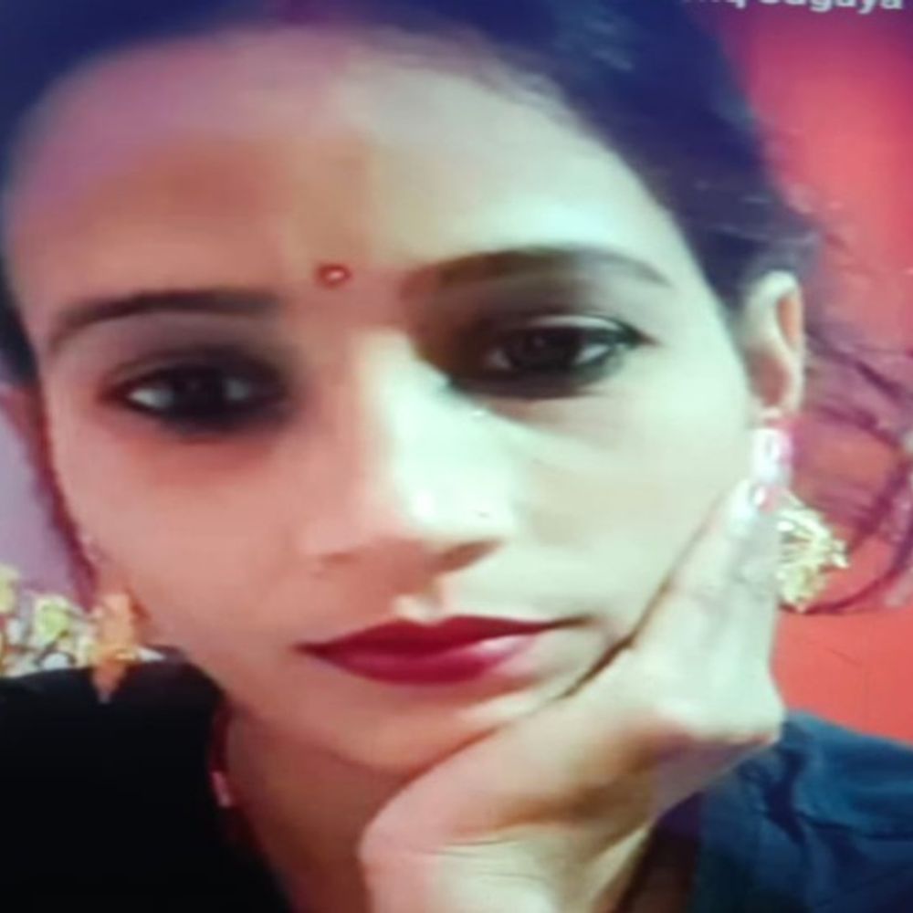 शाहजहांपुर में महिला का शव फंदे पर लटका मिला:मायके पक्ष ने ससुराल वालों पर हत्या का आरोप लगाया, बोले- पति परेशान करता था