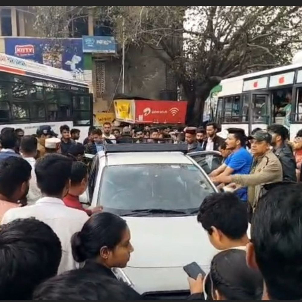 जोगिंद्रनगर में बस की चपेट में आए बुजुर्ग:  टांडा मेडिकल कॉलेज रेफर किया, पालमपुर से मनाली जा रही थी बस – Mandi (Himachal Pradesh) News