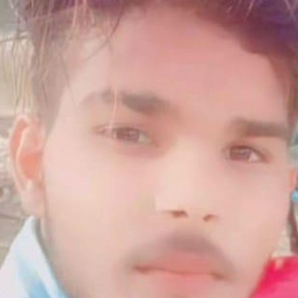 तेज रफ्तार वाहन की टक्कर युवक की मौत:रोड के किनारे लोगों ने तड़पते देखा, अस्पताल पहुंचने पर चली गई जान