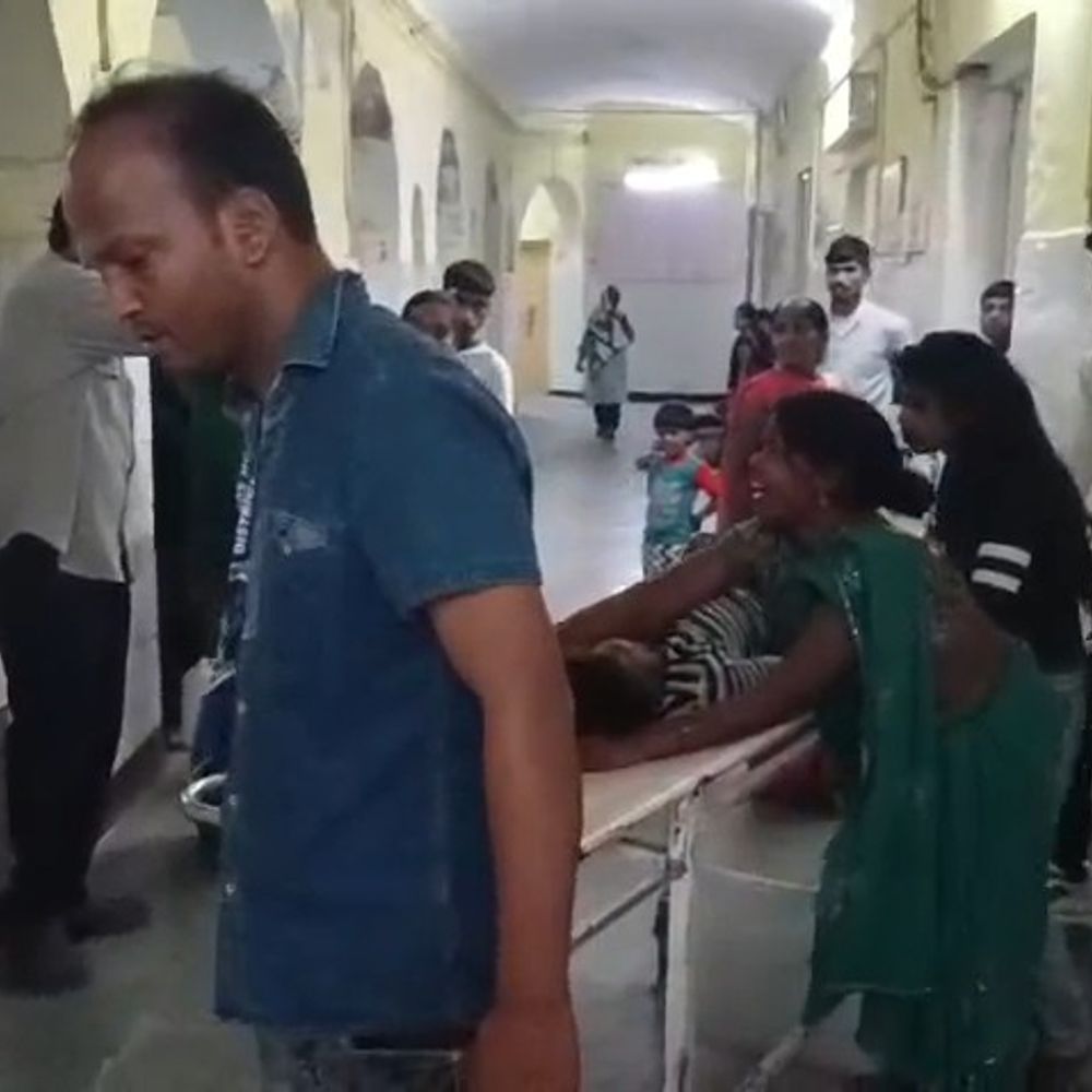 पत्नी से विवाद के बाद पति ने की आत्महत्या:सीतापुर में लुधियाना से लौटा था घर, पेड़ से लटका मिला शव