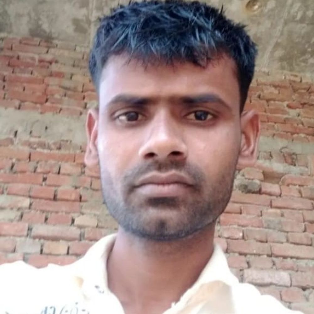 श्रावस्ती में बाइक खाई में गिरने से युवक की मौत:साथी गंभीर घायल, बहराइच रेफर; अज्ञात वाहन से टक्कर की आशंका