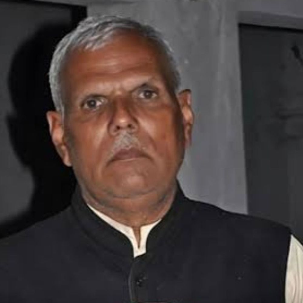 यदुनंदन वर्मा पर सरकारी जमीन कब्जाकर विद्यालय बनाने का आरोप:हरदोई में जिला प्रशासन ने करोड़ों की भूमि मामले की जांच शुरू की