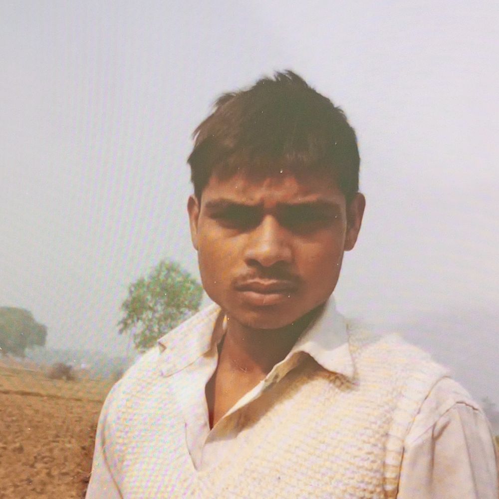 कासगंज में ईंट भट्ठे की दीवार गिरी, युवक की मौत:भट्ठे पर काम करते समय गर्म ईंटों से झुलसने से गई जान