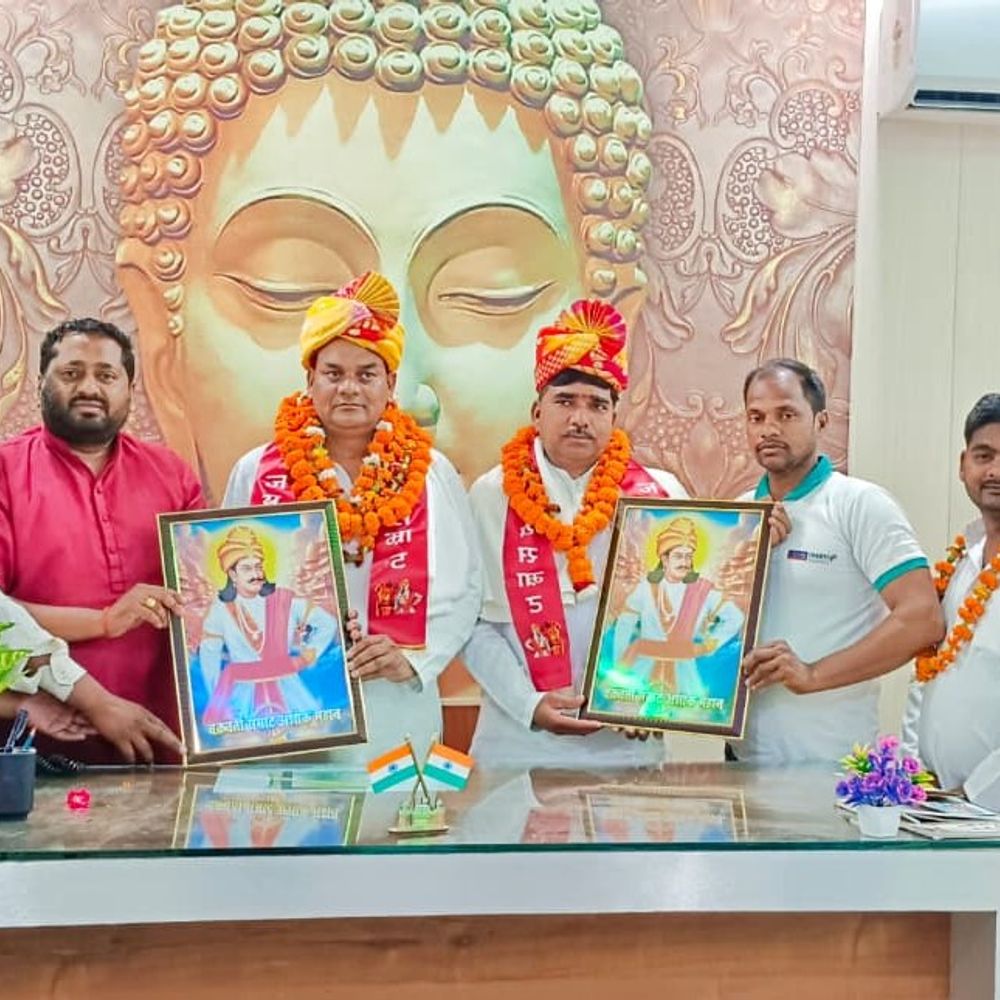 मैनपुरी भाजपा कार्यकारिणी में जिला उपाध्यक्ष और मंत्री का स्वागत:ज्योति रोड पर डॉ. वीरेंद्र शाक्य के आवास पर हुआ आयोजन