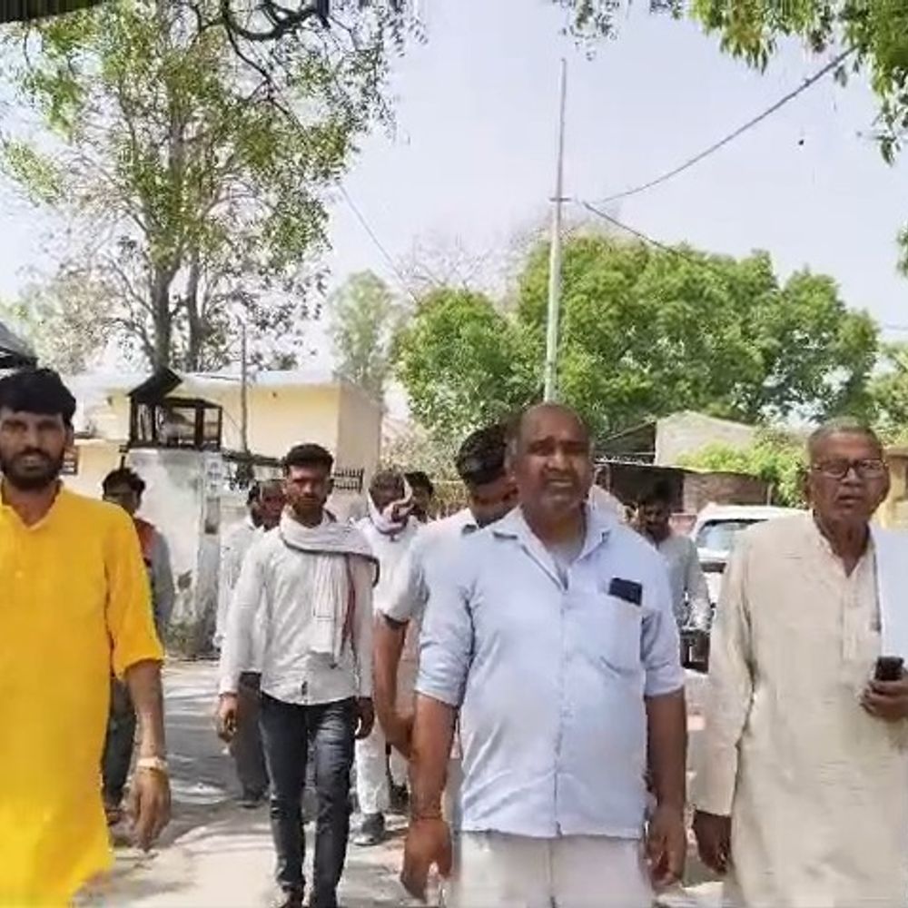 मैनपुरी में 80 वर्षीय पूर्व प्रधान पर हमला:हिस्ट्रीशीटर पर मारपीट और जान से मारने की धमकी देने का आरोप, एसपी से शिकायत की