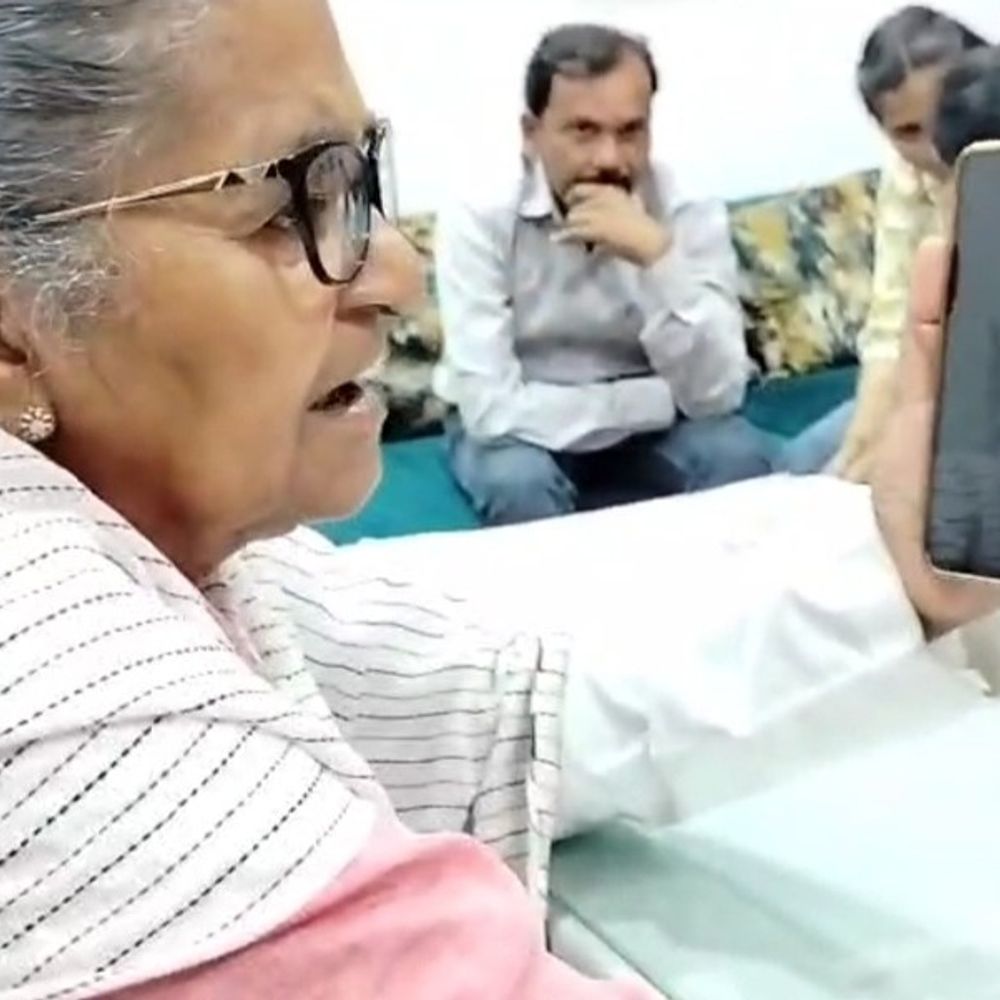 निजी प्रकाशन की किताबें बेचने पर कराएं FIR:शिक्षा मंत्री ने डायरेक्टर को दिए कार्रवाई के निर्देश, NCERT की बुक्स ही पढ़ाई जाएं