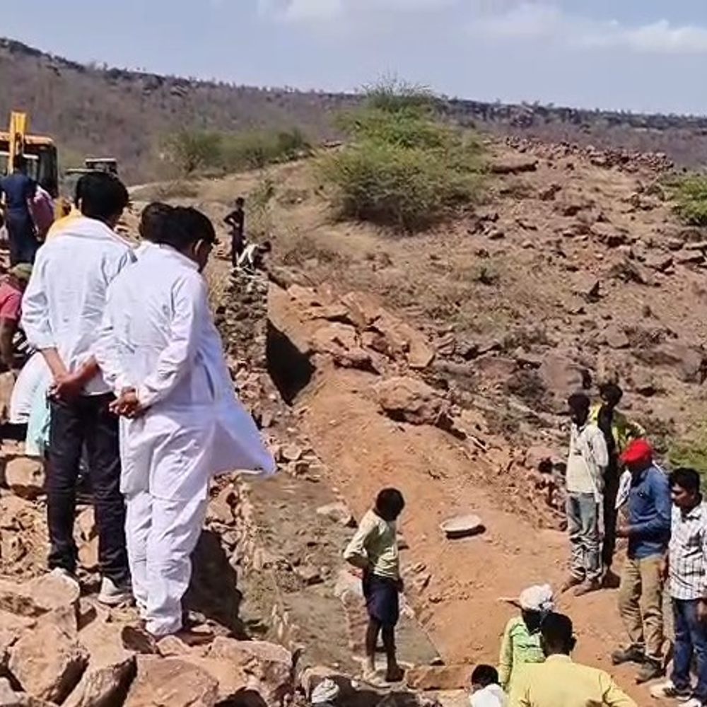 विधायक ने करणपुर घाटी निर्माण कार्य का लिया जायजा:काम की गुणवत्ता और प्रगति जांची, अधिकारियों को दिए सख्त निर्देश