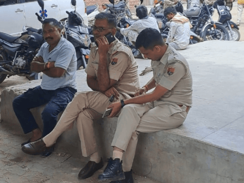 पाली में पेड़ पर लटका मिला मजदूर का शव:  घर से काम पर निकला था, शाम तक नहीं लौटा, तलाश की तो मिली बॉडी – Pali (Marwar) News
