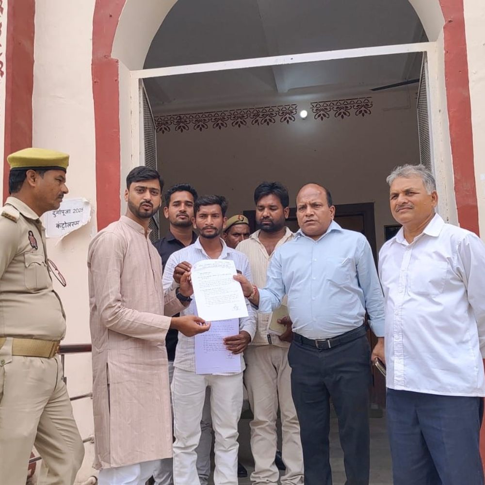 सुल्तानपुर में फायर ब्रिगेड व्यवस्था सुनिश्चित करने की मांग:मोस्ट कल्याण संस्थान ने डीएम को ज्ञापन सौंपा, आगजनी रोकने की अपील