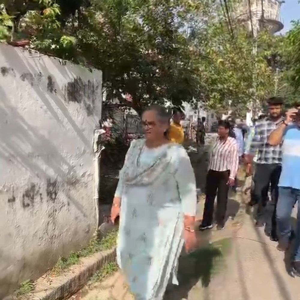 लखनऊ में प्रभारी मंत्री का औचक निरीक्षण:चार वार्डों में गंदगी पर जताई नाराजगी, मंत्री बोले जिम्मेदारों को चिन्हित कर करें कार्रवाई