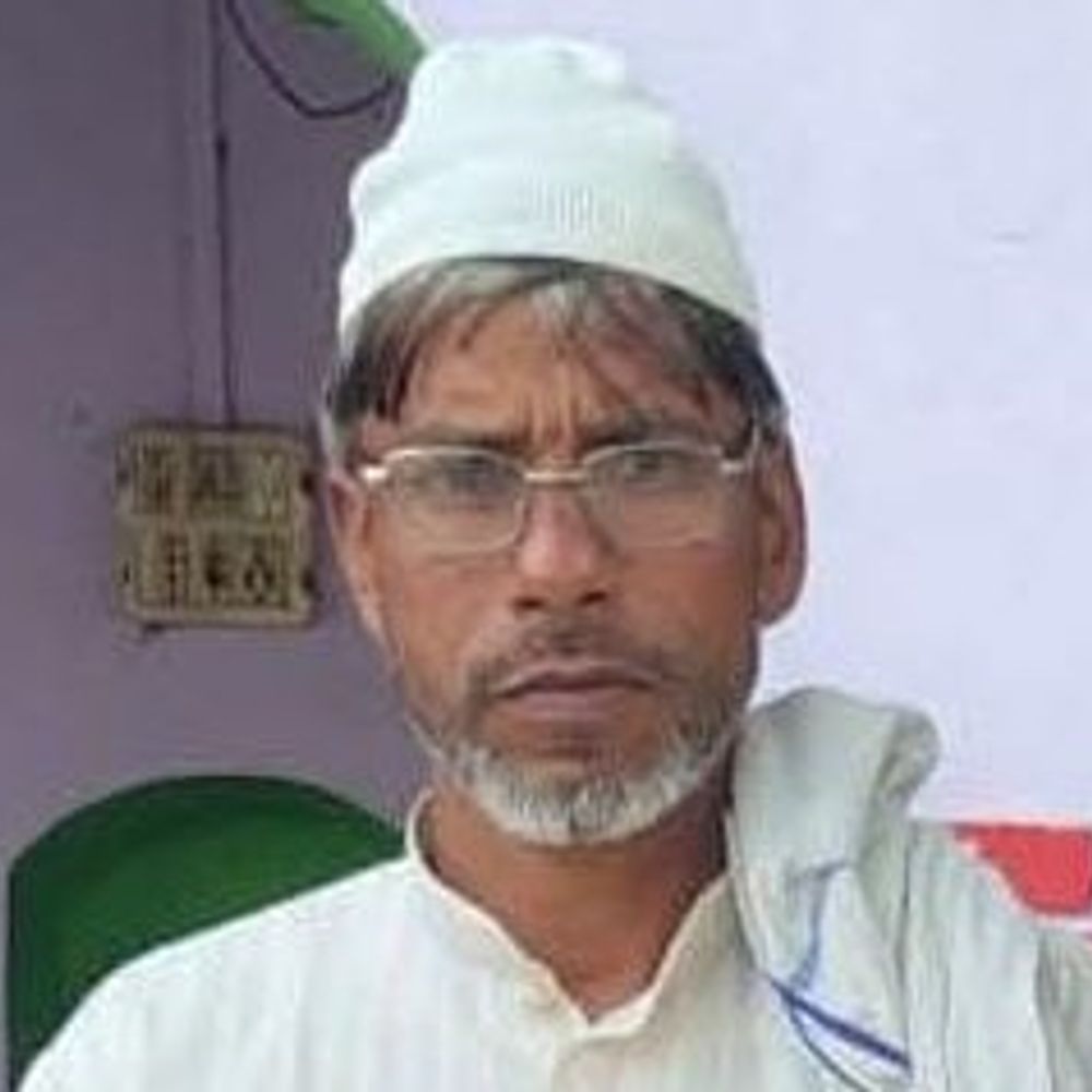 संभल में तेज रफ्तार कार ने बाइक को रौंदा:हादसे में पति की मौत, पत्नी गंभीर रूप से घायल