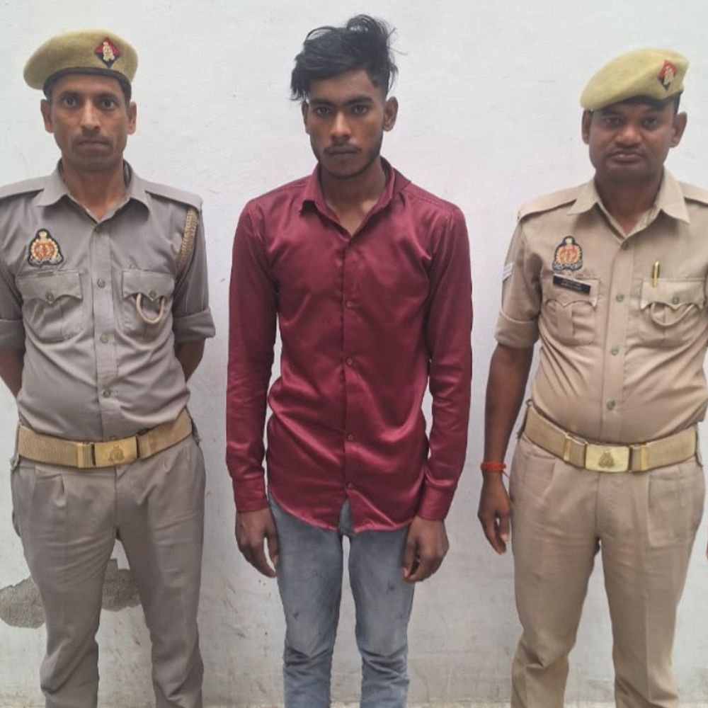 मिर्जापुर में 25 हजार का इनामी चोर गिरफ्तार:चुनार पुलिस ने की कार्रवाई, कई जिलों में दर्ज हैं मामले