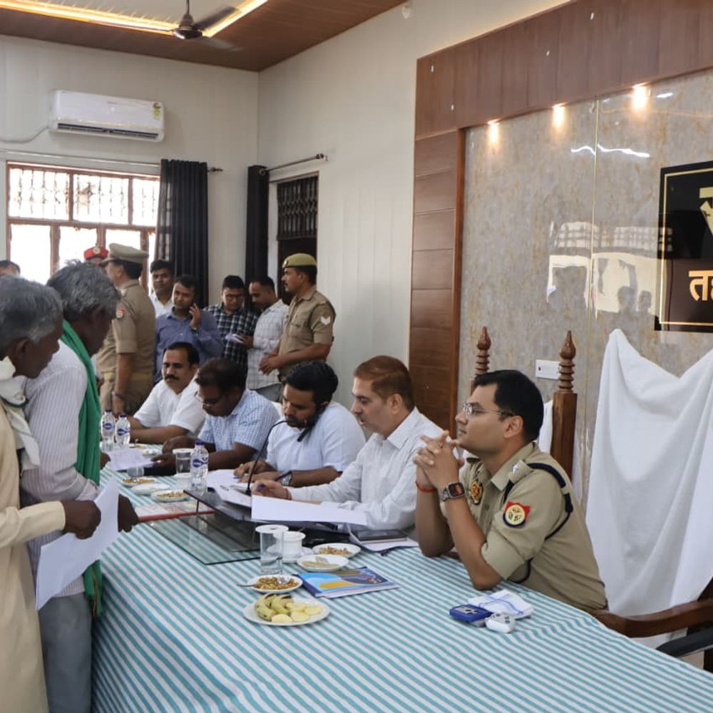 सोनभद्र के तहसीलों में सम्पूर्ण समाधान दिवस आयोजित:डीएम ने शिकायतों के गुणवत्तापूर्ण व समयबद्ध निस्तारण के निर्देश दिए