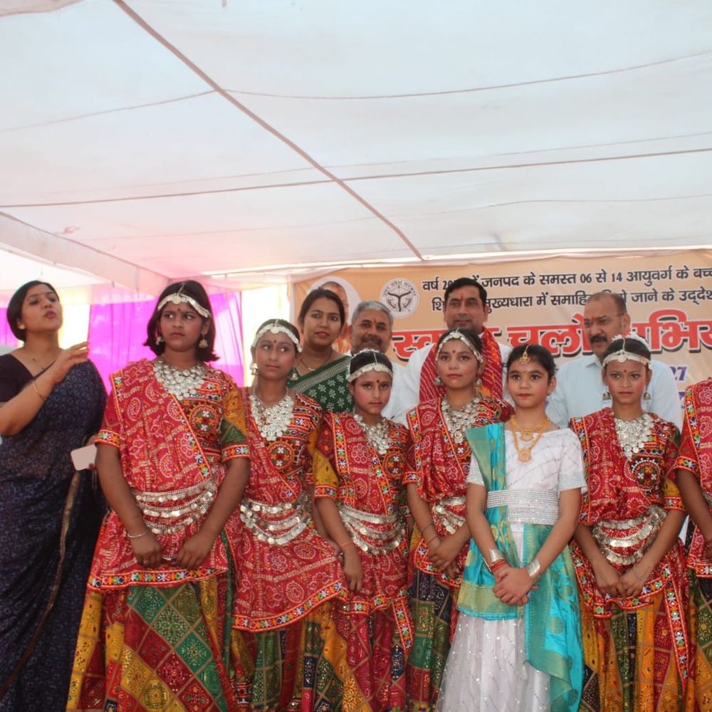 राज्यमंत्री ऊर्जा ने 'स्कूल चलो अभियान' का किया शुभारंभ:पीएमश्री विद्यालय में बच्चों का फूल माला पहनाकर और तिलक लगाकर हुआ स्वागत