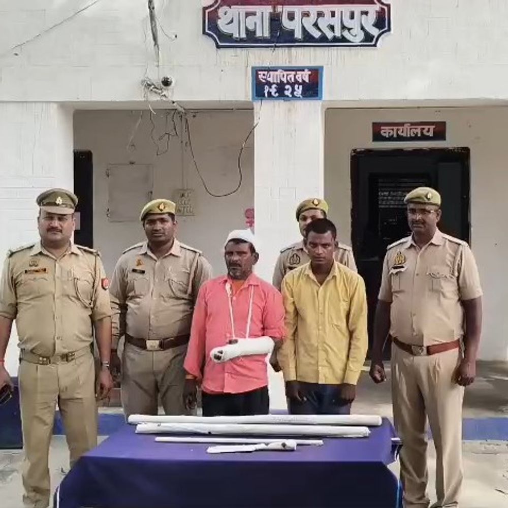 
                 गोंडा में बुधई कश्यप हत्याकांड, चार आरोपी गिरफ्तार:जमीनी विवाद में हत्या, धारदार हथियार और लाठी डंडों से मारपीट 
            