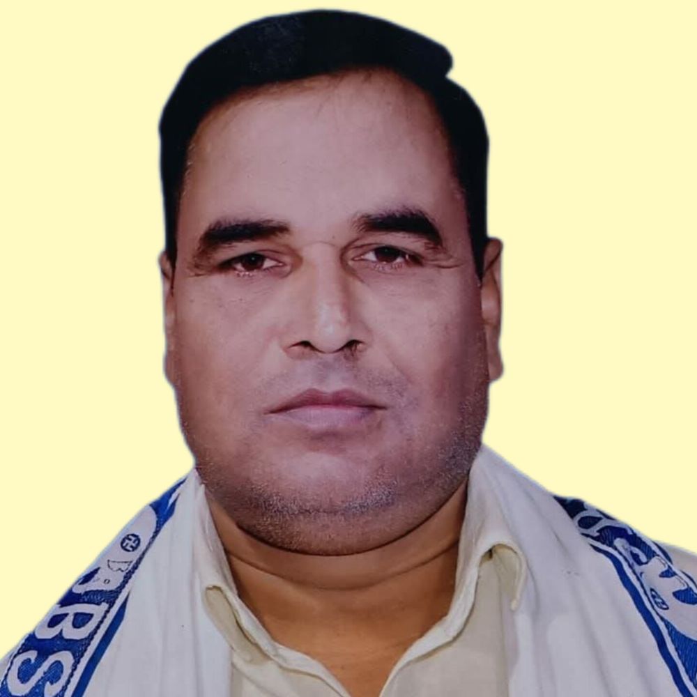 नरेंद्र जाटव बने इटावा बसपा के जिलाध्यक्ष:लंबे अनुभव और सक्रियता का मिला इनाम, अंबेडकर प्रतिमा पर माल्यार्पण कर लिया संकल्प