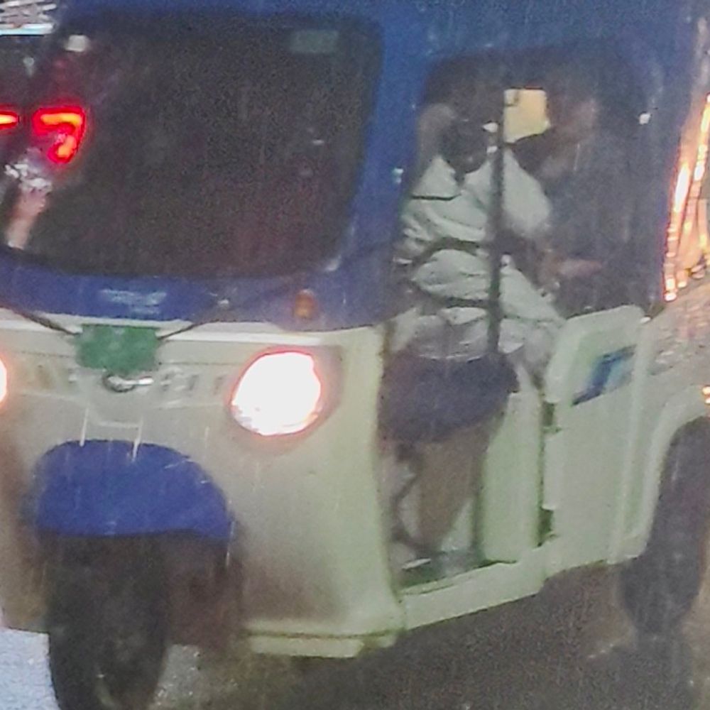 बाराबंकी में तेज आंधी के बाद एक घंटे बारिश:गेहूं-सरसों की फसल को नुकसान की आशंका, दो दिन ऐसे ही रहेगा मौसम