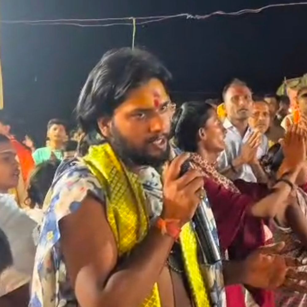 बलिया में श्री लक्ष्मी नारायण महायज्ञ:आचार्य मोहित पाठक ने पाश्चात्य संस्कृति त्यागने का आह्वान किया