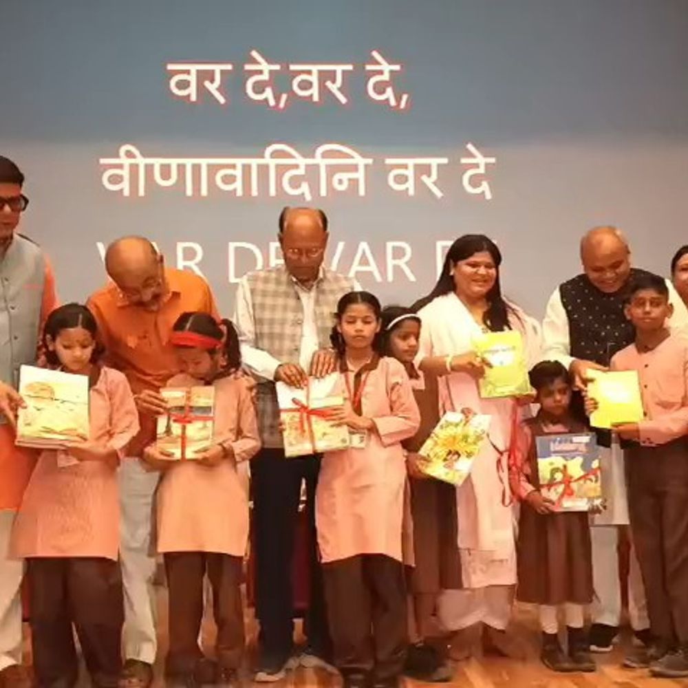 बरेली में 'स्कूल चलो अभियान' और प्रवेश उत्सव:मुख्यमंत्री योगी आदित्यनाथ ने वाराणसी से किया शुभारंभ