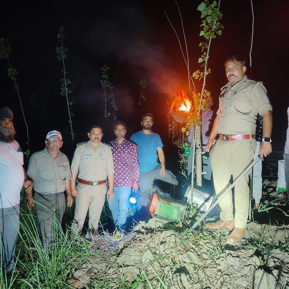 पीलीभीत के रिहाइशी इलाकों में हाथियों की दस्तक:कर्नाटक के विशेषज्ञ ने संभाली कमान, ग्रामीणों को दी ट्रेनिंग