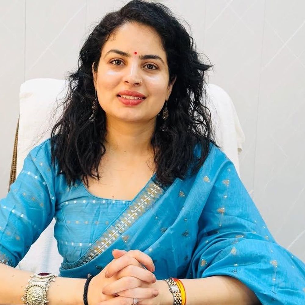 हापुड़ में सिलेंडर कालाबाजारी का खुलासा, 2300 सिलेंडरों का घपला:डीएम ने इंडेन सेल्स अफसर पर कार्रवाई के लिए शासन को रिपोर्ट भेजी