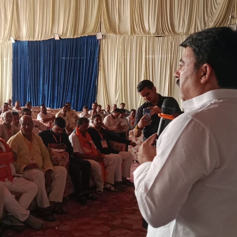 
                 सशक्त कार्यकर्ता ही पार्टी की नींव:देवरिया में भाजपा प्रशिक्षण महाअभियान में बोले विधायक 
            