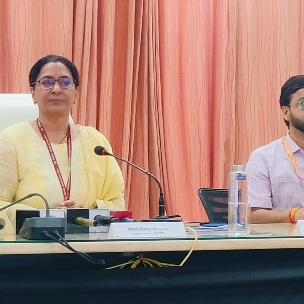 मुरादाबाद मंडल ने की रिकॉर्ड कमाई, कोई बड़ी दुर्घटना नहीं:वित्त वर्ष 2025-26 में 1012 करोड़ का यात्री राजस्व, सुरक्षा में भी अव्वल