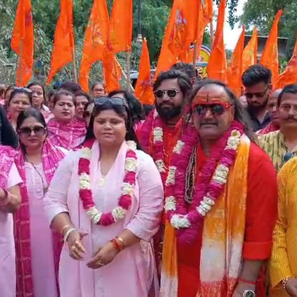 बरेली में हनुमान जयंती पर निकली बाला जी शोभायात्रा:धार्मिक एकता और सांस्कृतिक उत्साह का प्रतीक बनी यात्रा