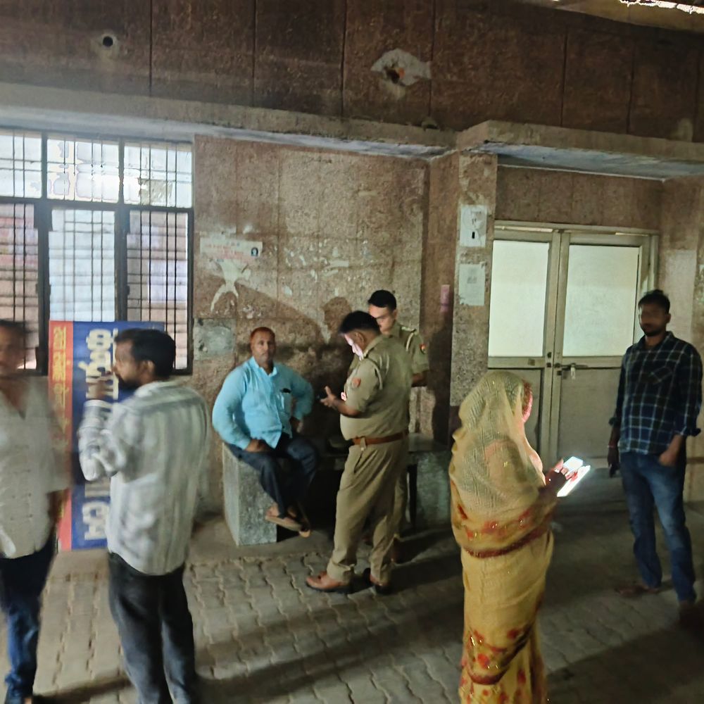 प्रतापगढ़ में युवक की गोली मारकर हत्या:प्रधान के साथ मंदिर जा रहा था युवक, पुरानी रंजिश में वारदात