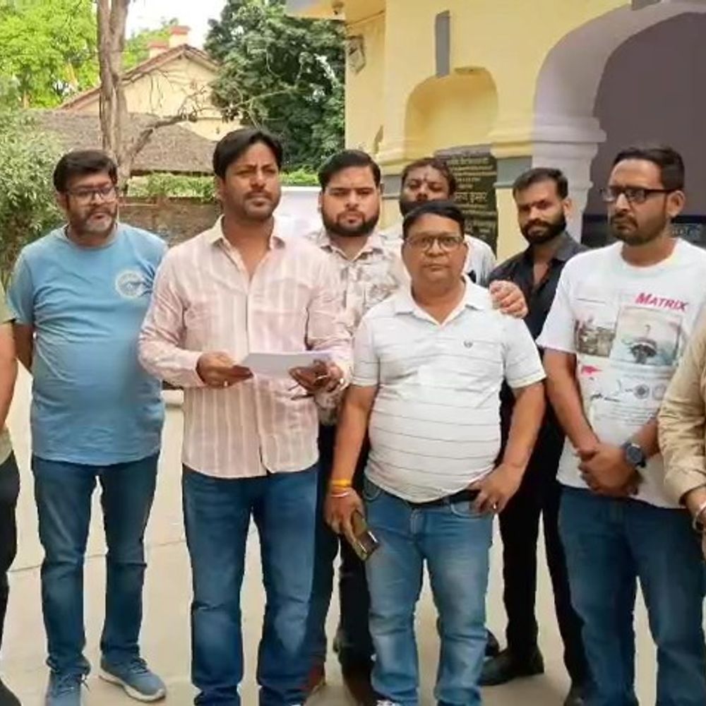 बरेली में शिक्षा व्यवस्था पर व्यापार मंडल का दबाव:पारदर्शिता और जवाबदेही की उठी मांग