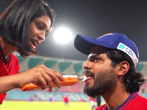 
                 LSG प्लेयर की कोरोना जैसी जांच...VIDEO:10 सेकंड में पता चला कितना पानी पीया, न्यूट्रिशनिस्ट बोलीं- परफॉर्मेंस के लिए जरूरी टेस्ट 
            