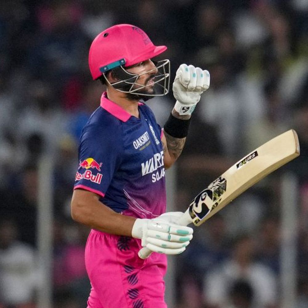 IPL- राजस्थान ने गुजरात को 211 रन का टारगेट दिया:जुरेल और यशस्वी ने फिफ्टी लगाई, कगिसो रबाडा को 2 विकेट