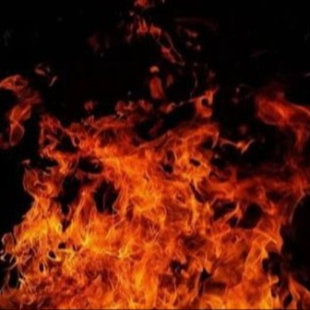 8 साल के बच्चे पर पेट्रोल डालकर लगाई आग:आजमगढ़ में खेल-खेल में हुआ था विवाद, मां बोली- जान से मारने की कोशिश की