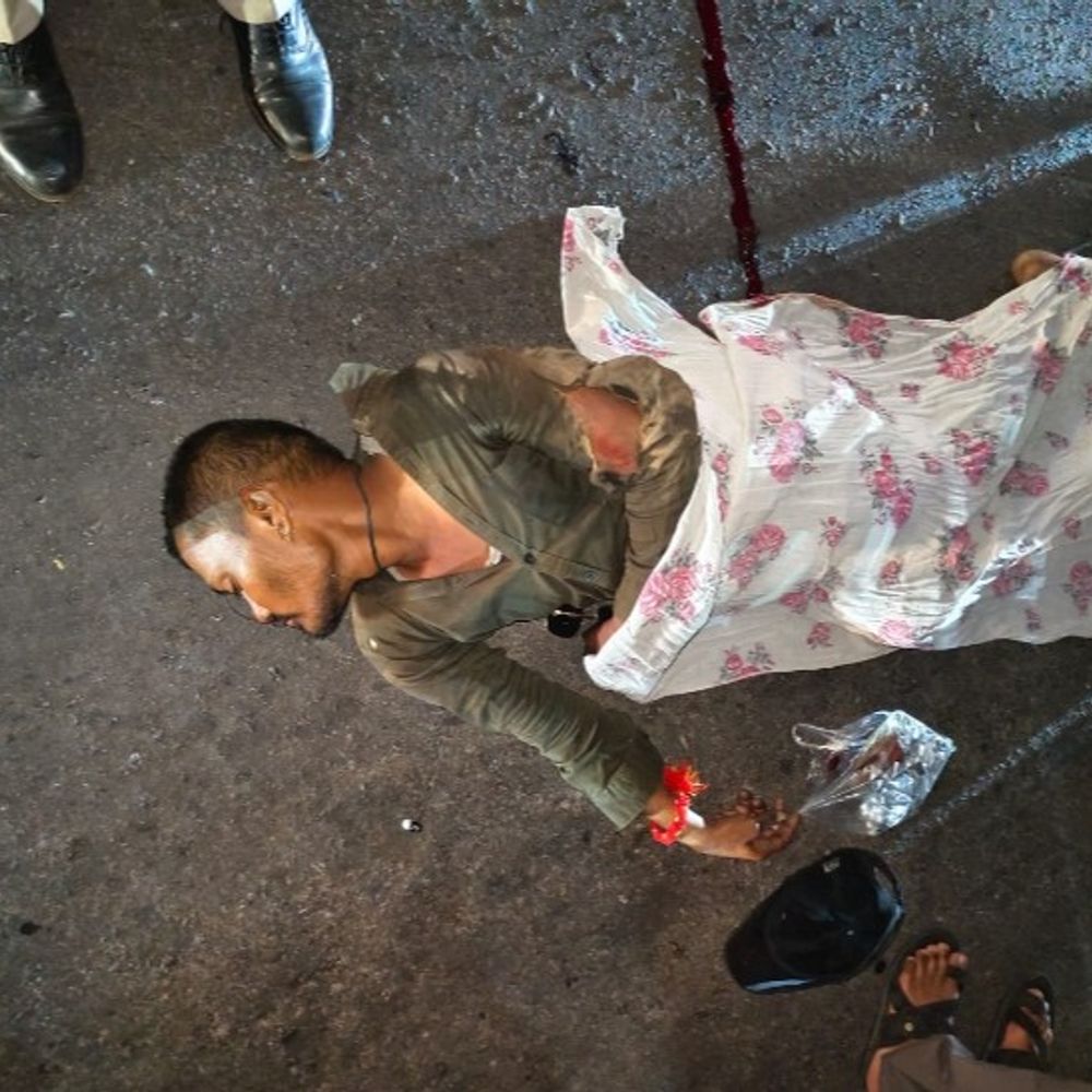 रोड क्रॉस कर रहे युवक को ट्रक ने कुचला, मौत:  रायपुर के उद्योग भवन इलाके की घटना, पुलिस मामले की जांच में जुटी – Raipur News