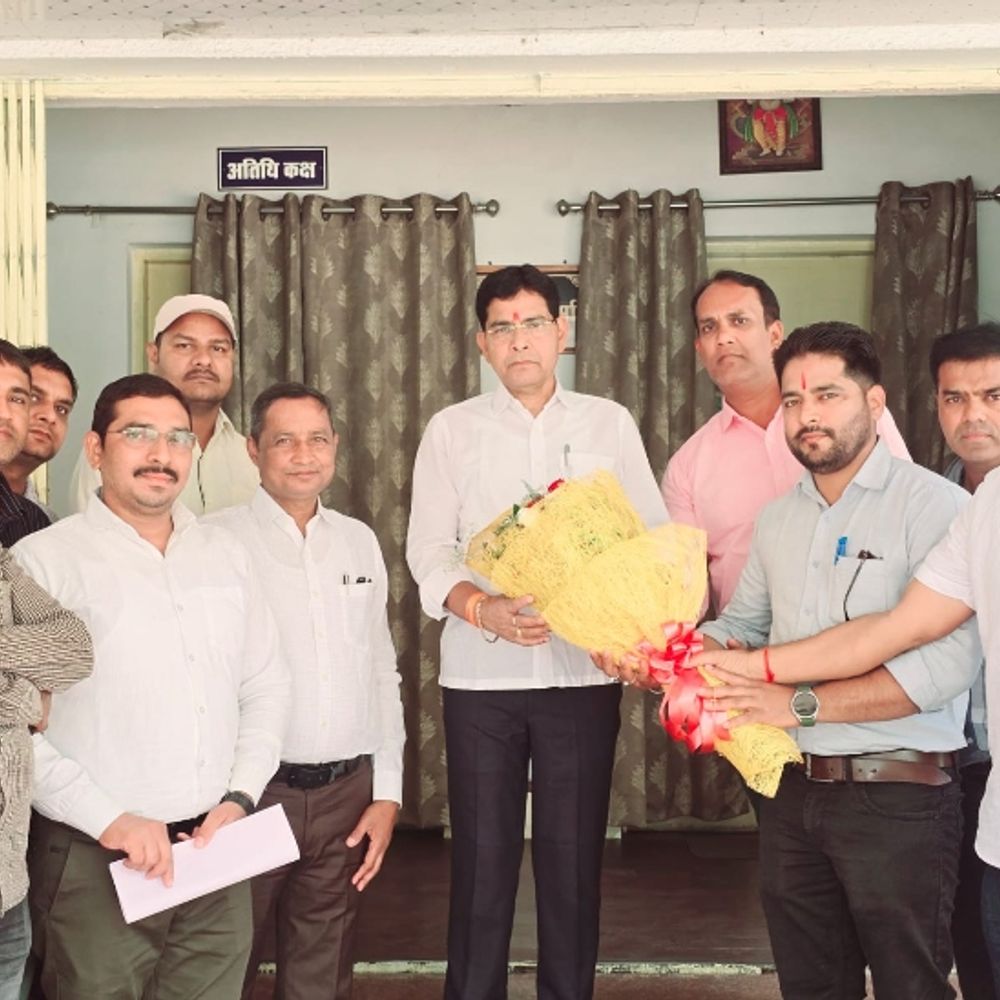 राजस्व निरीक्षक संघ ने राजस्व मंत्री से मुलाकात की:  शेष 14 पदोन्नति और भत्ते पर हुई चर्चा, मंत्री ने जल्द पूरा करने का दिया आश्वासन – Raipur News