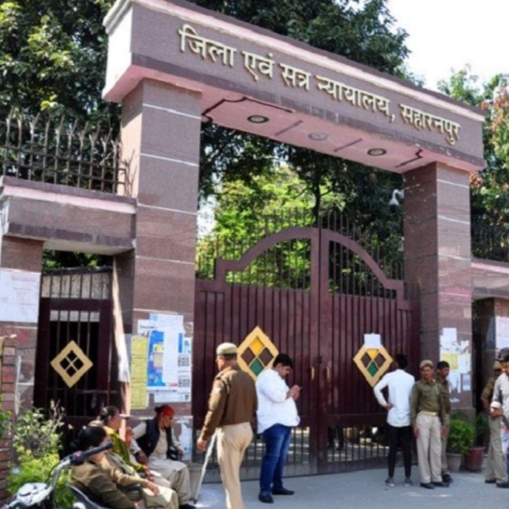 सहारनपुर में फर्जी बैनामा कर मकान कब्जाने का आरोप:महिला से छेड़छाड़ और जान से मारने की धमकी, खरीदे गए मकान पर पहले से कब्जा