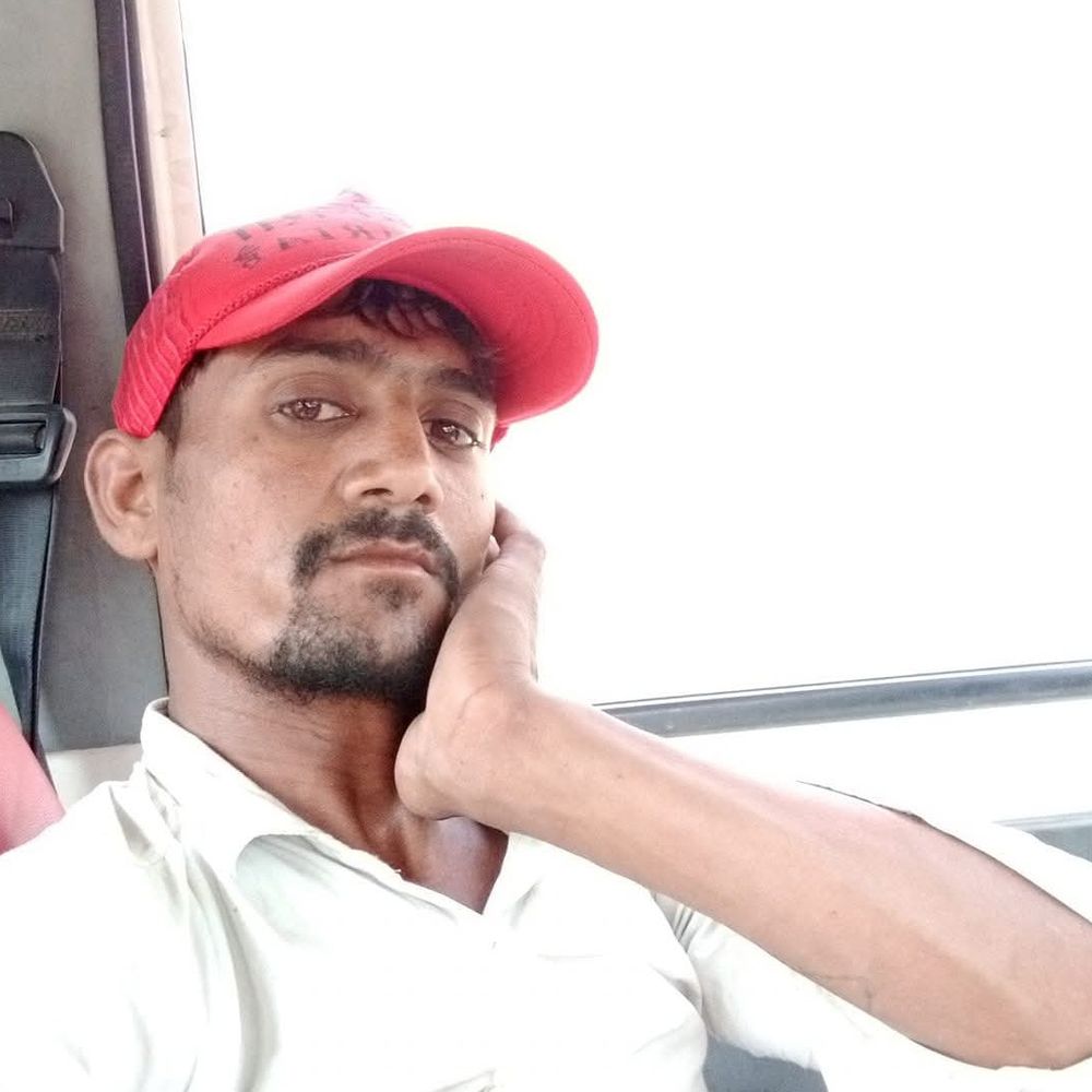 फतेहाबाद मार्ग पर सड़क हादसा:बाइक सवार युवक की मौत, दोस्त गंभीर घायल