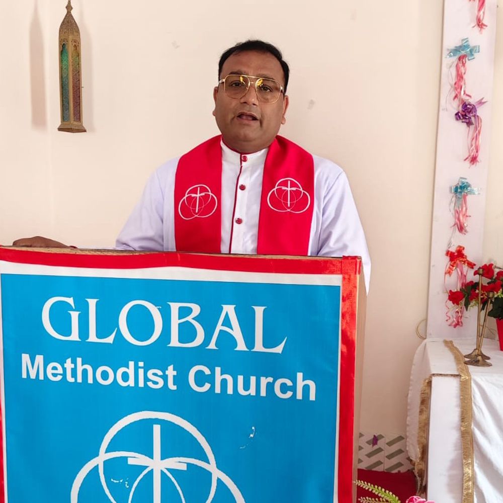 संभल के बहजोई में ईस्टर समारोह संपन्न:विश्व शांति और आशा के संदेश के साथ मनाया गया