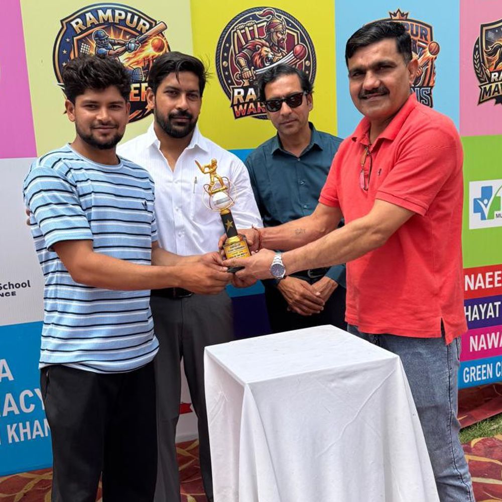 
                 अवेंजर्स ने चैलेंजर को 5 विकेट से हराया:रामपुर सुपर लीग के मोहसिन मलिक बने हीरो, मोहसिन खान का शतक बेकार गया 
            