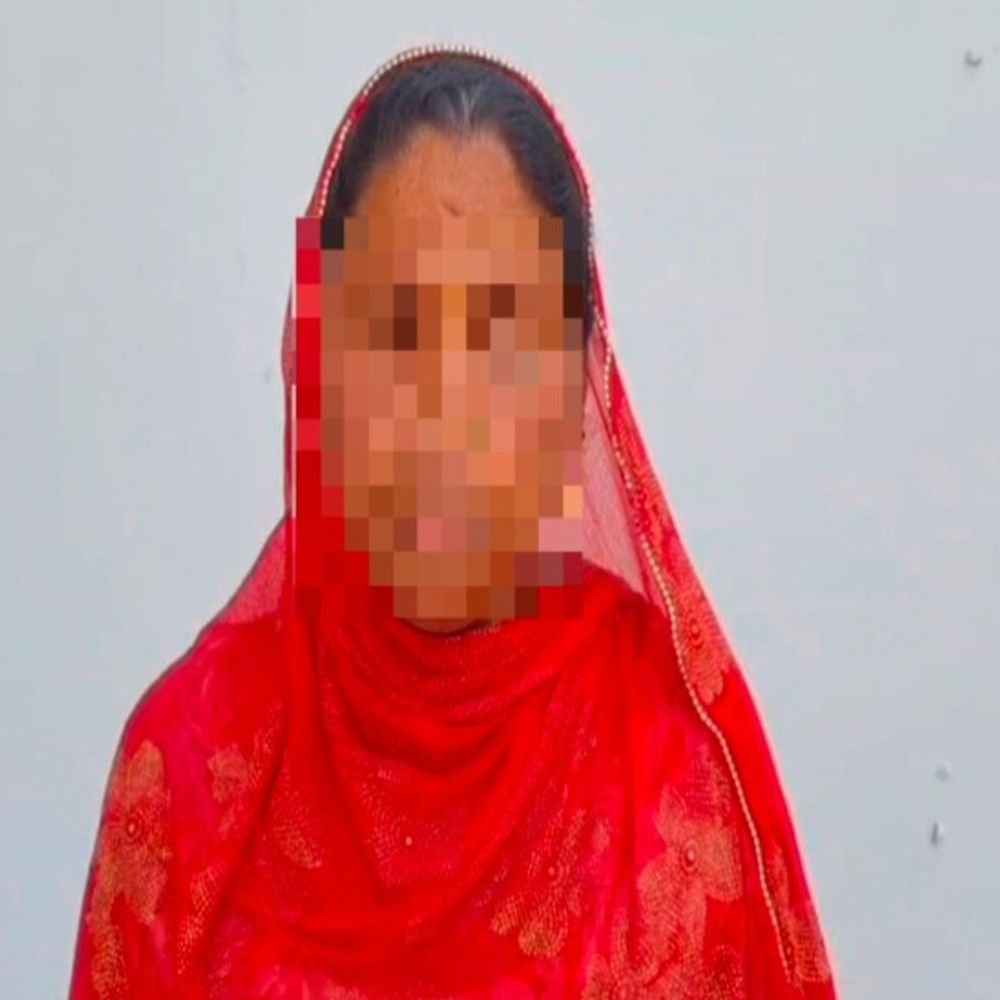 शादी का झांसा देकर युवती से दुष्कर्म का आरोप:बंडा चेयरमैन के रिश्तेदार पर आरोप, पीड़िता तीन माह की गर्भवती, पुलिस पर कार्रवाई न करने का आरोप