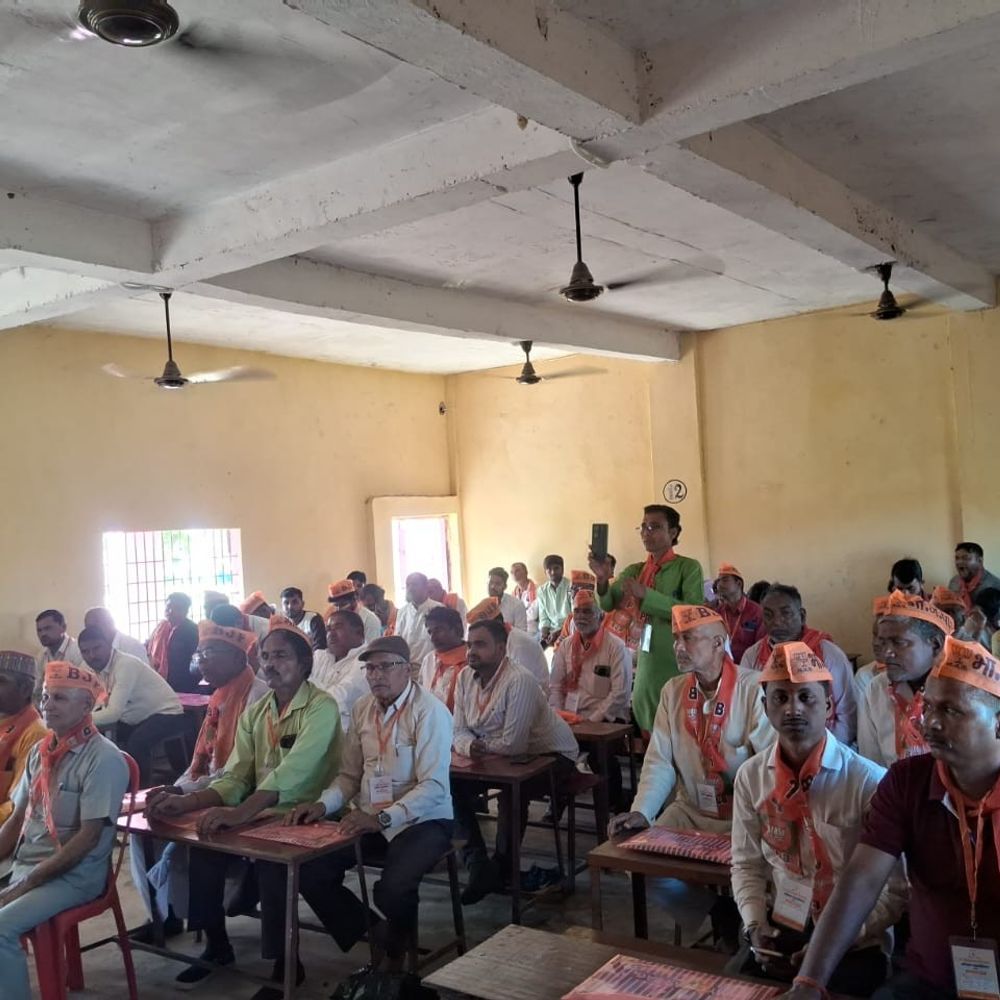 सिद्धार्थनगर में पंडित दीनदयाल उपाध्याय की जयंती मनाई गई:लाल जी त्रिपाठी ने कहा- BJP का लक्ष्य समाज के अंतिम व्यक्ति तक विकास पहुंचाना है