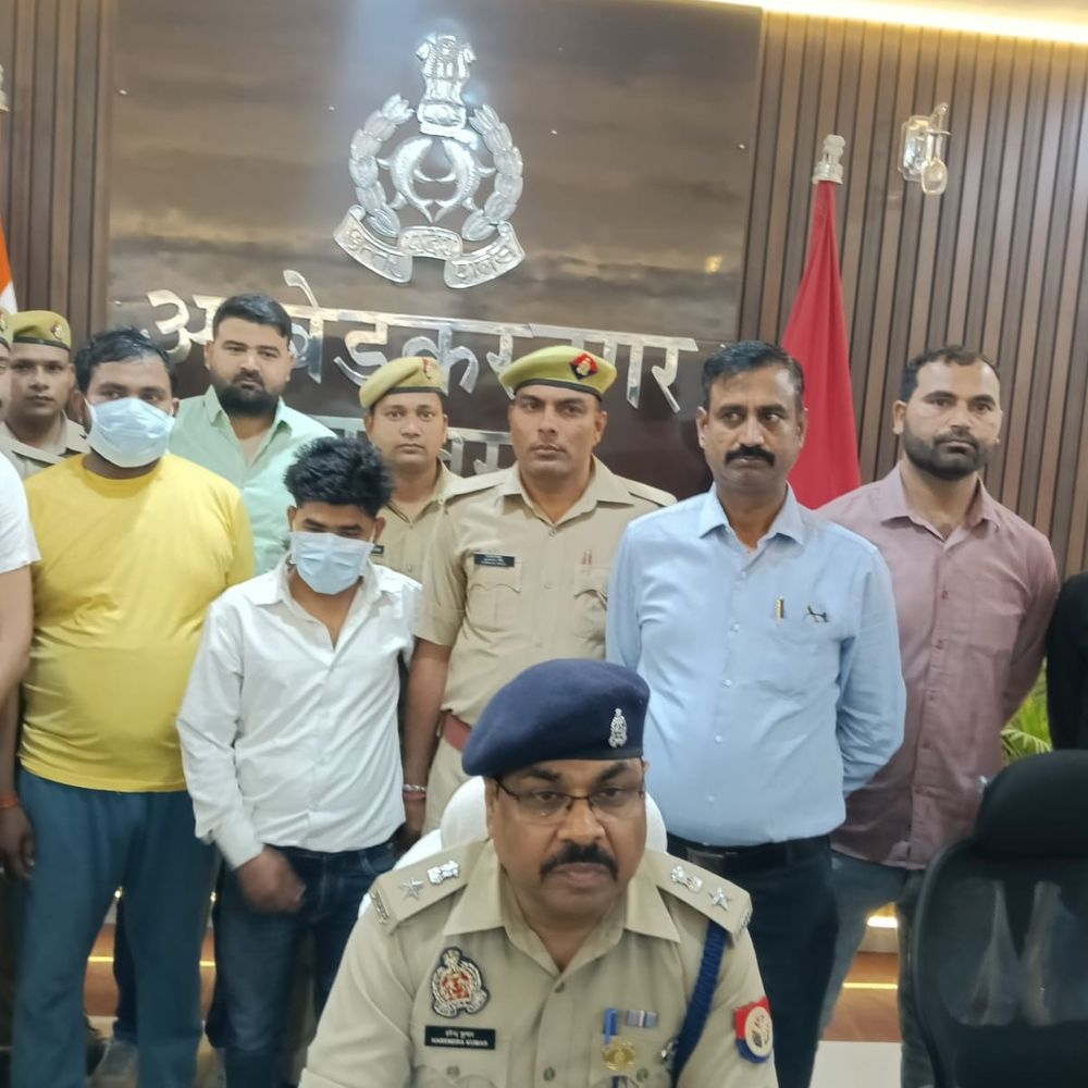 अम्बेडकरनगर में फर्जी लूट का खुलासा:कर्ज चुकाने के लिए रची थी साजिश, दो आरोपी गिरफ्तार