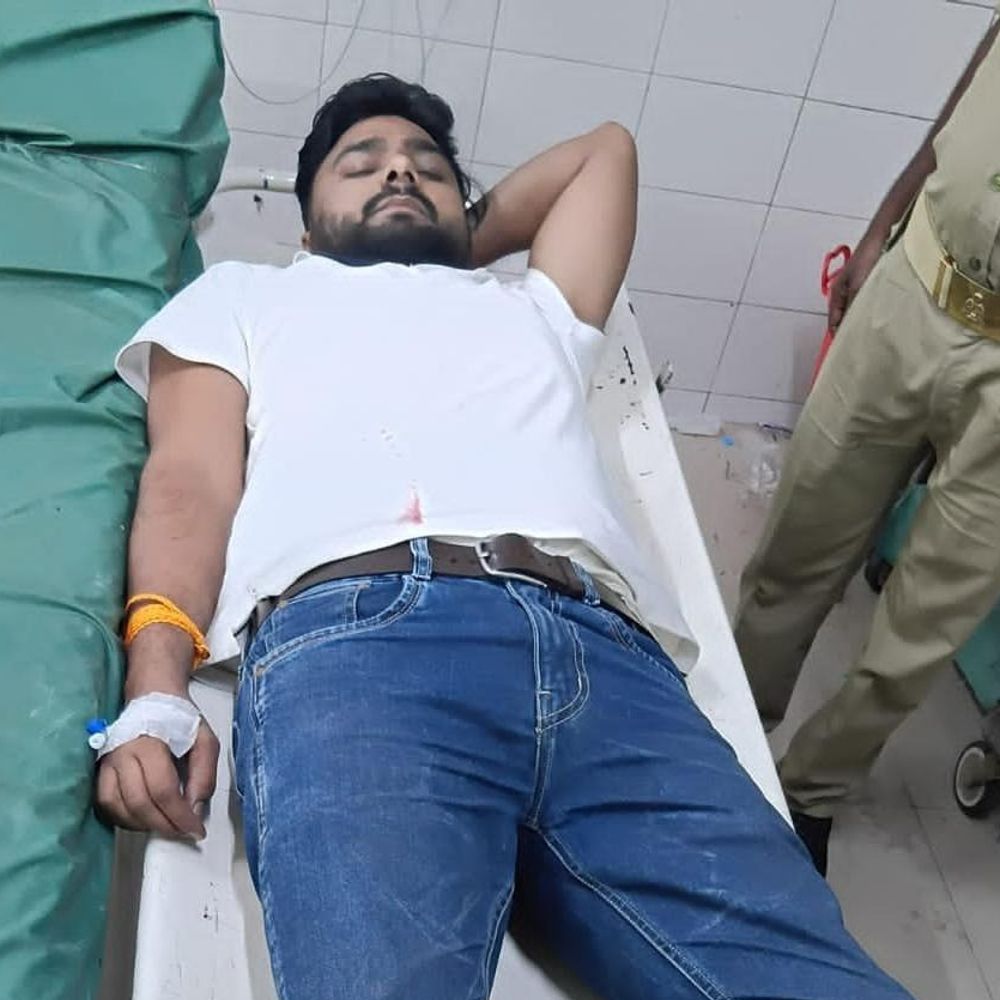 जौनपुर में दो बदमाशों का हाफ एनकाउंटर:एक के पैर में लगी गोली, पिस्टल, कारतूस, 1.30 लाख रुपए बरामद