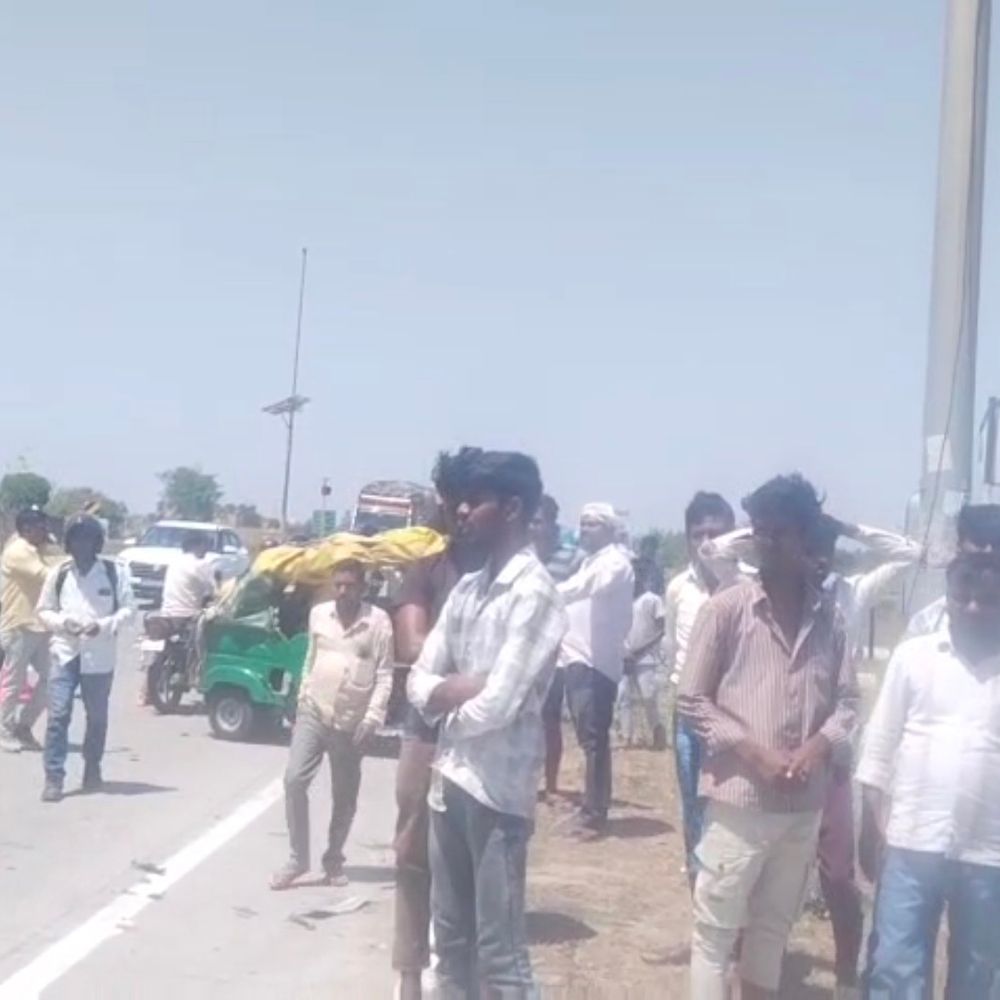 प्रतापगढ़ में कार-टेंपो की टक्कर, महिला की मौत:ढकवा मोड़ पर हादसा, तीन लोग गंभीर घायल, अस्पताल में भर्ती